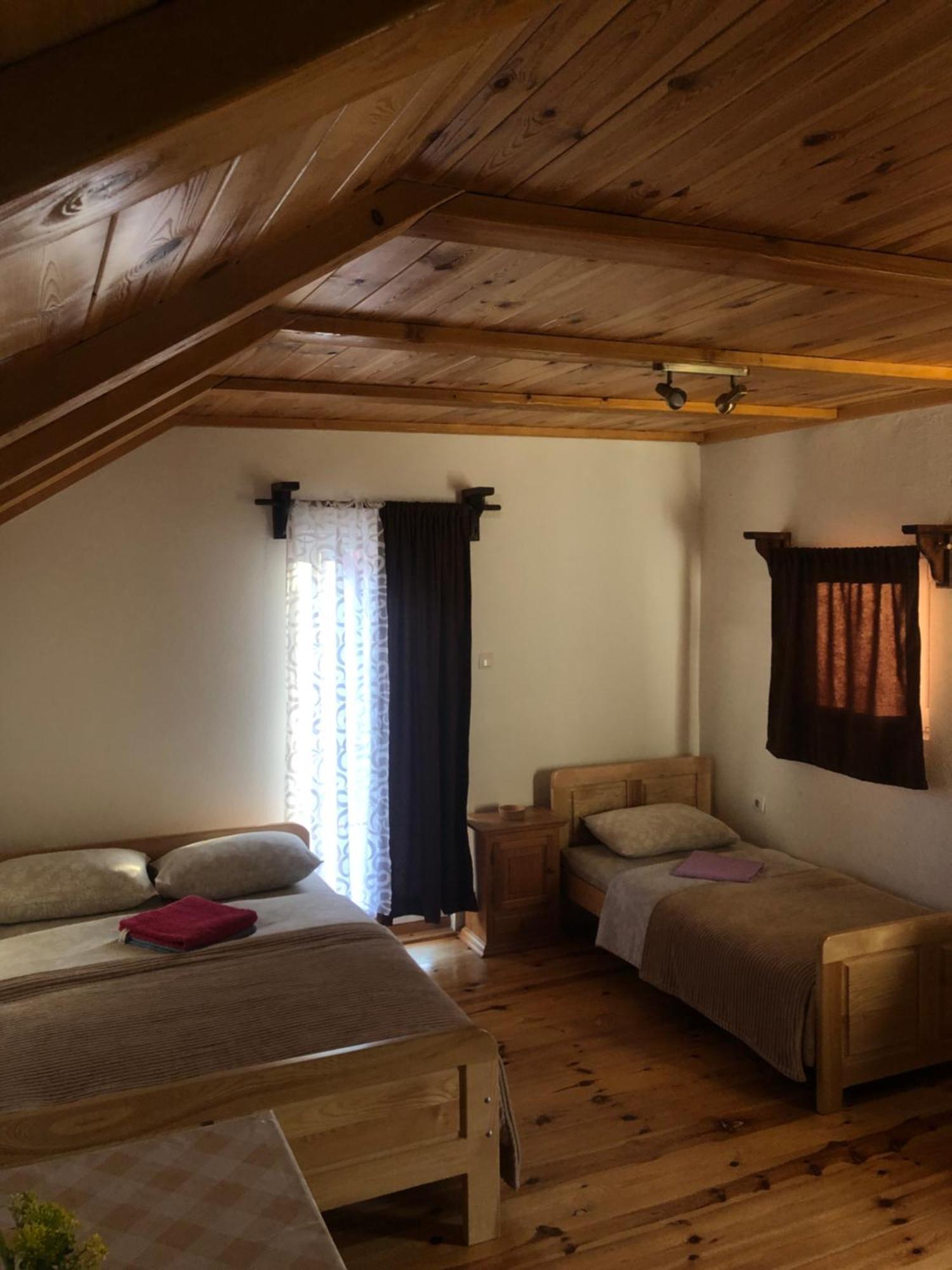 Private Accommodation Kalezic โมจโคแวก ภายนอก รูปภาพ